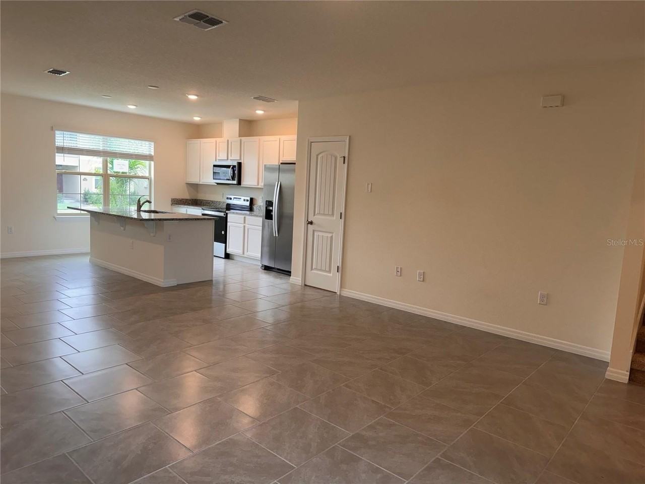 17085 Water Spring Blvd - Photo 6 of 29