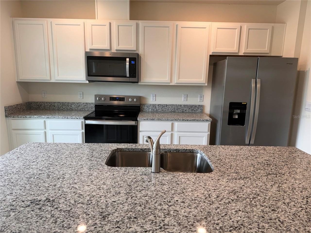 17085 Water Spring Blvd - Photo 7 of 29