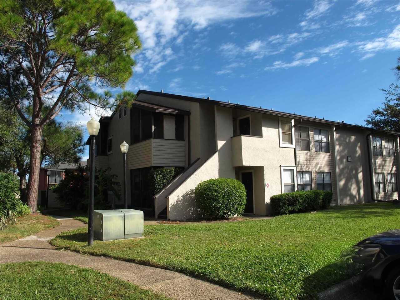 2918 Antique Oaks Cir #26