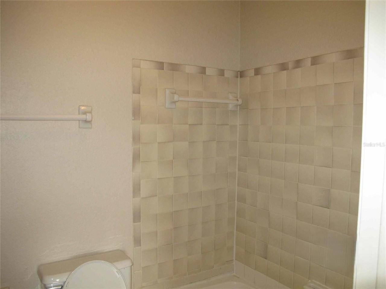 2918 Antique Oaks Cir #26 - Photo 5 of 13