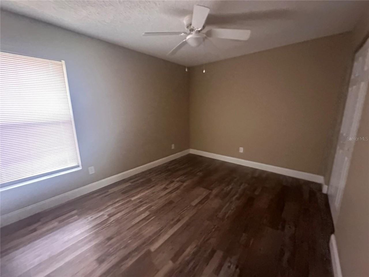 1838 Ne 17th St - Photo 2 of 8