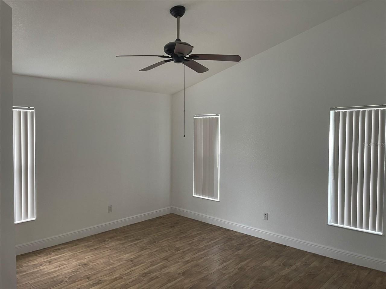 2942 Conner Ln - Photo 7 of 26