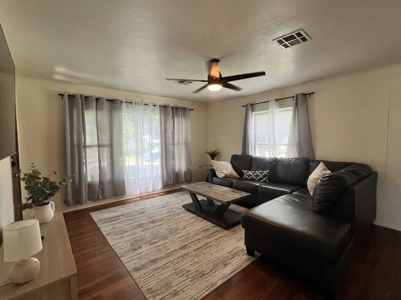 1519 S 43rd St #1 - Photo 3 of 26