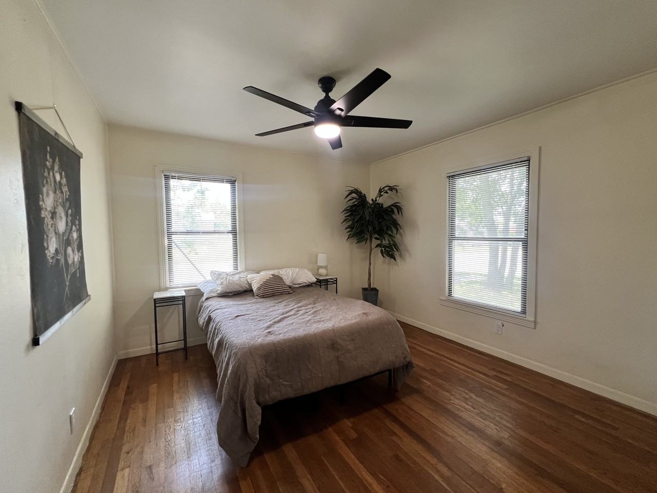 1519 S 43rd St #1 - Photo 6 of 26
