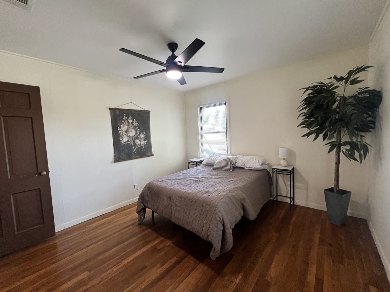 1519 S 43rd St #1 - Photo 7 of 26