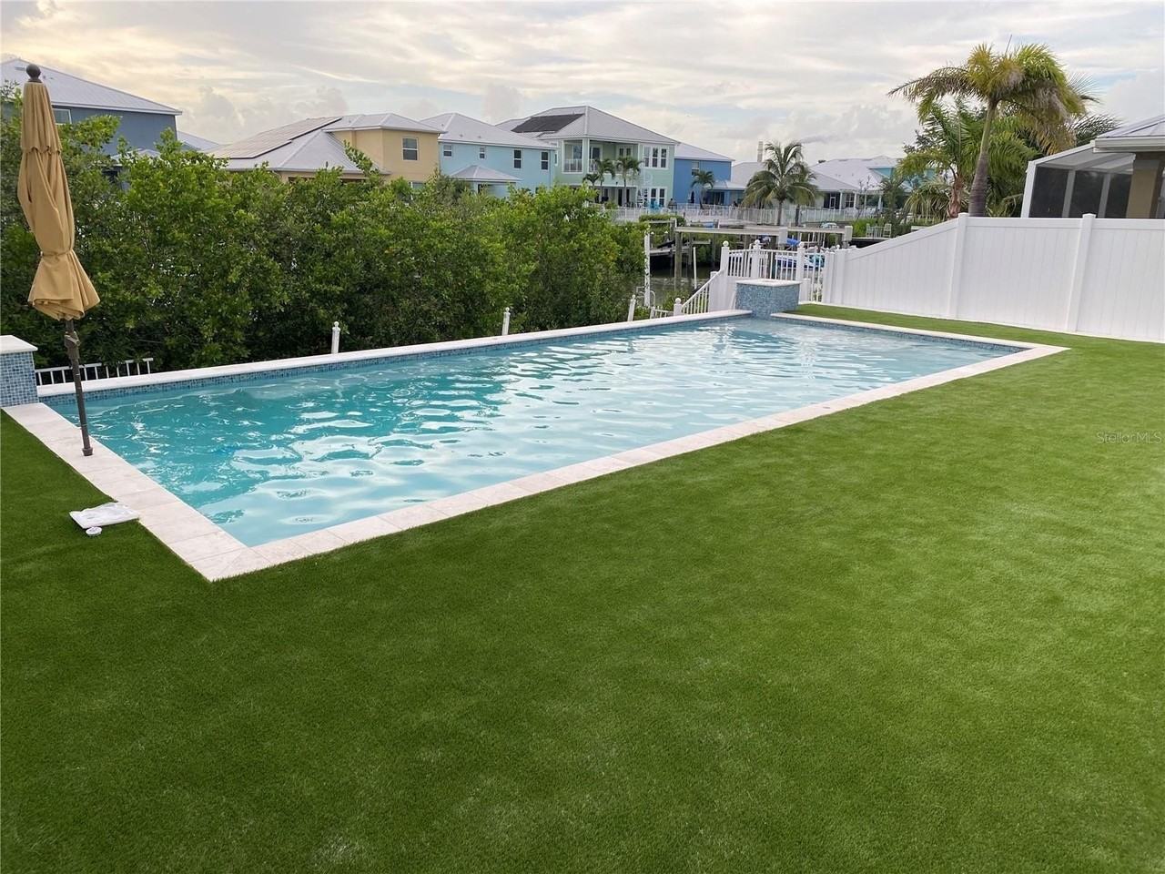 416 Bahama Grande Blvd - Photo 4 of 29