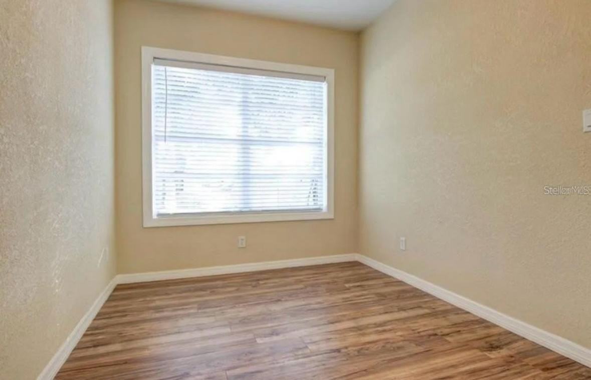 3625 E Mohawk Ave - Photo 7 of 9