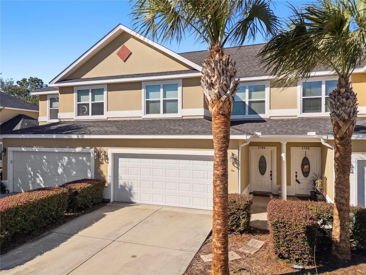 1744 Annabellas Dr - Photo 3 of 32