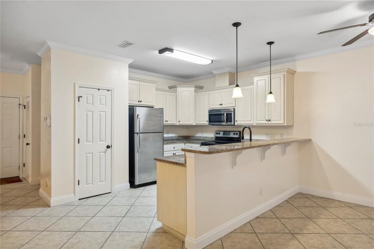1744 Annabellas Dr - Photo 4 of 32