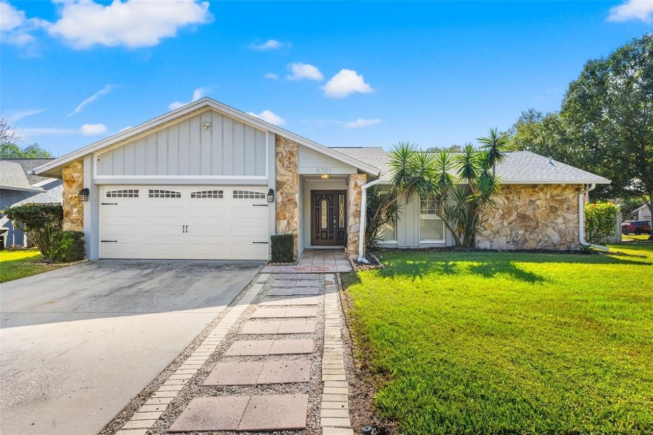 6701 Leeward Isle Way - Photo 2 of 26