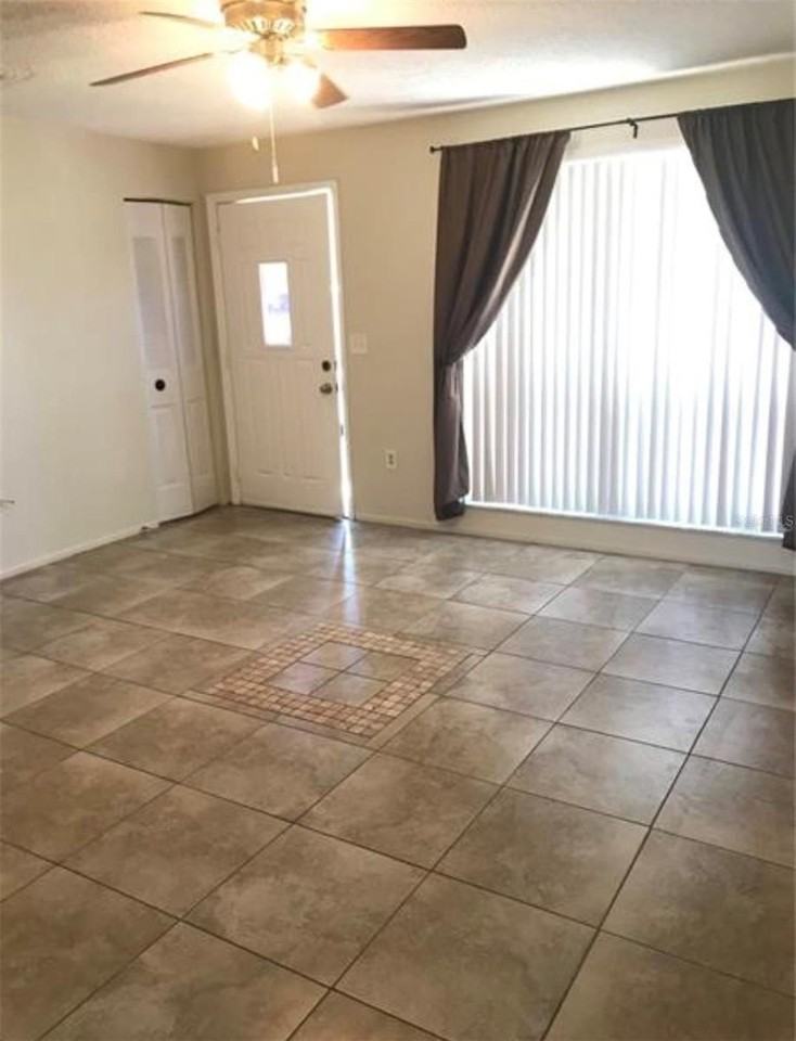 7441 Carmel Ave - Photo 5 of 11