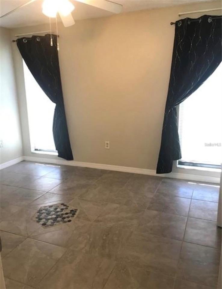 7441 Carmel Ave - Photo 7 of 11