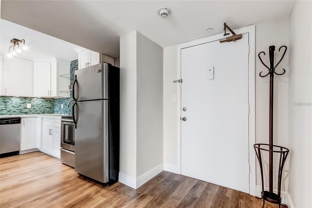 51 Island Way #104 - Photo 5 of 50