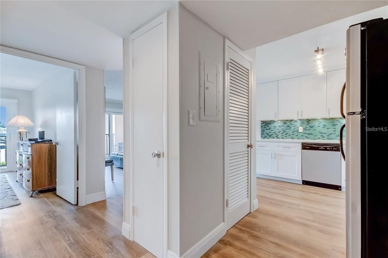 51 Island Way #104 - Photo 6 of 50