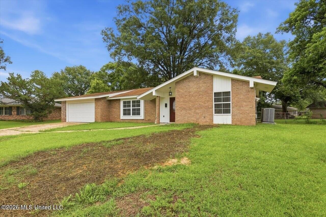 3626 Wilcox Dr - Photo 2 of 33