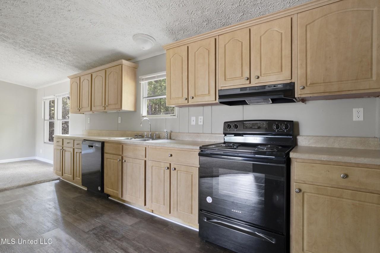 11612 Independence Rd - Photo 2 of 23