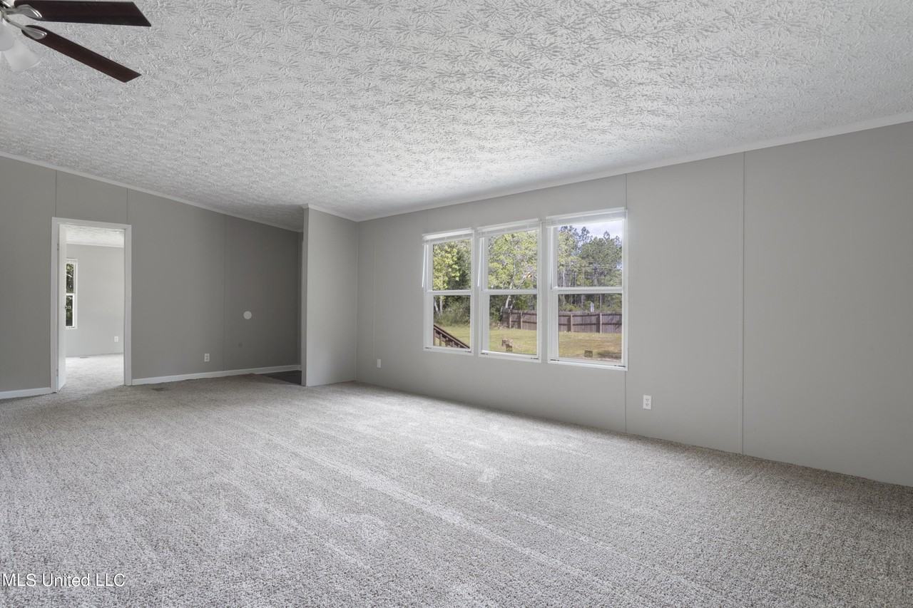 11612 Independence Rd - Photo 4 of 23