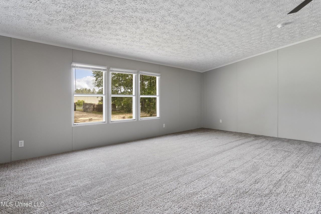 11612 Independence Rd - Photo 5 of 23