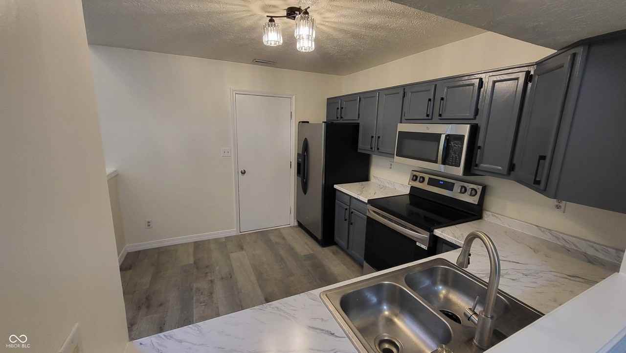 11539 Hidden Bay - Photo 7 of 21