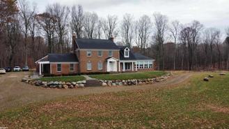 2401 E Brocker Rd - Photo 1 of 1