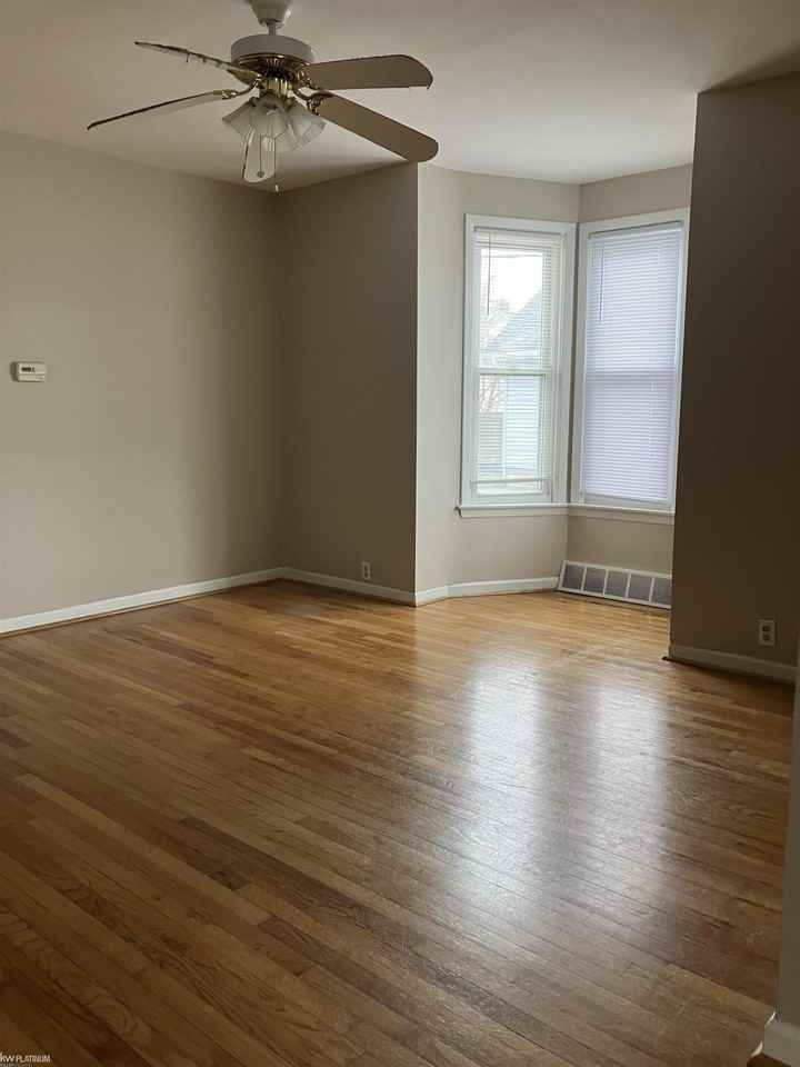 172 172 N #1 Avenue - Photo 7 of 10