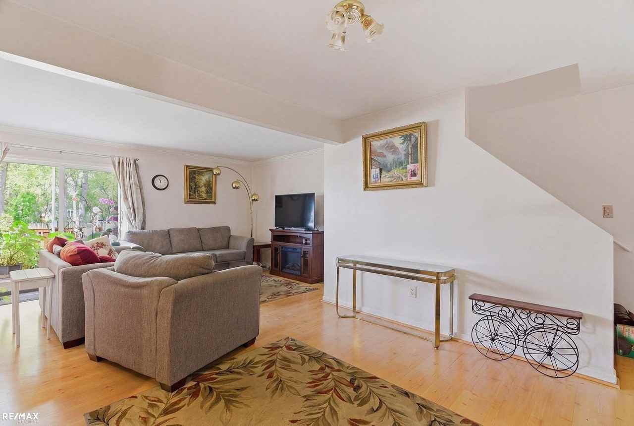 1288 Jay St - Photo 4 of 37
