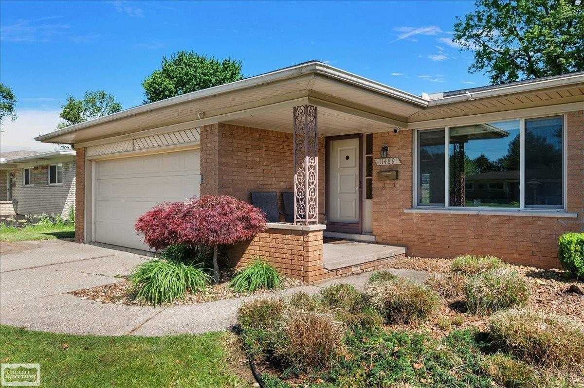 11489 Anna Lisa Dr - Photo 3 of 50