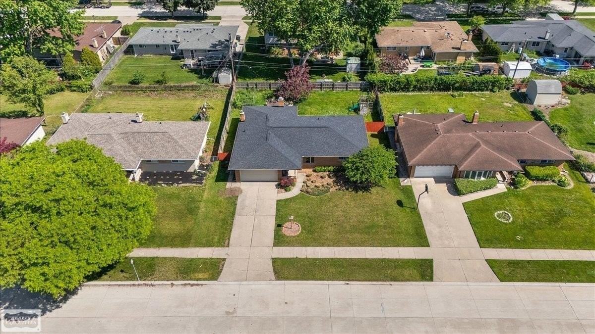 11489 Anna Lisa Dr - Photo 6 of 50