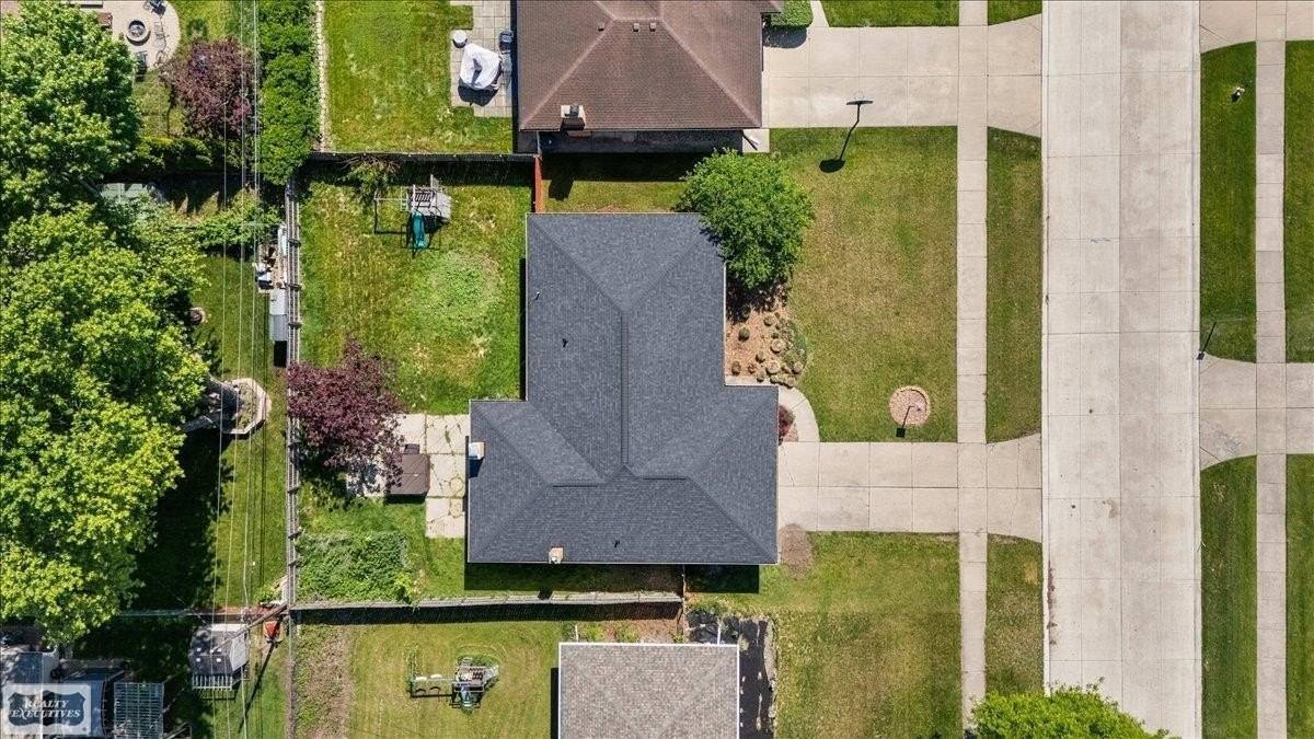 11489 Anna Lisa Dr - Photo 7 of 50