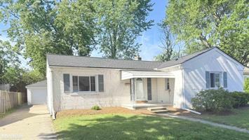 featured image of 22126 Alger St