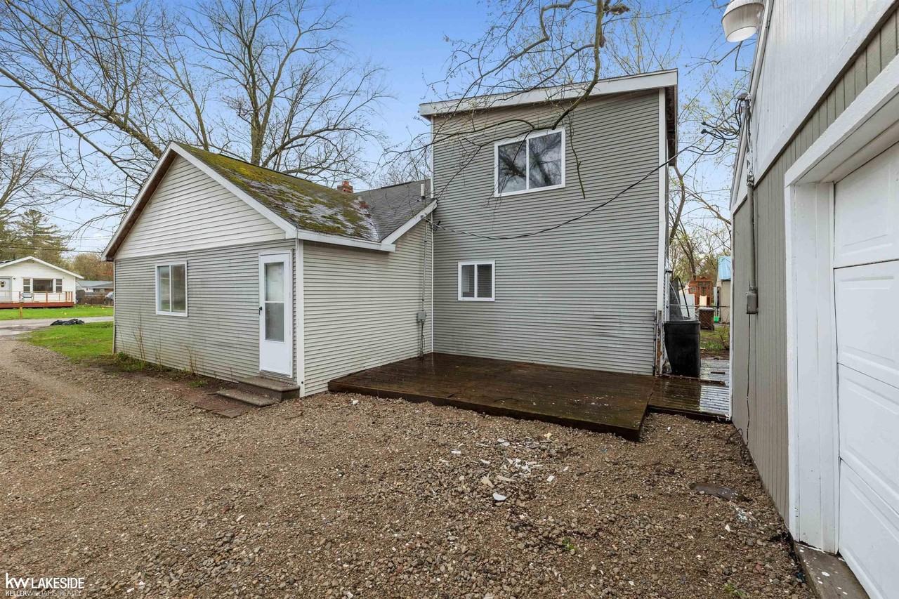 2105 Lambden Rd - Photo 4 of 22