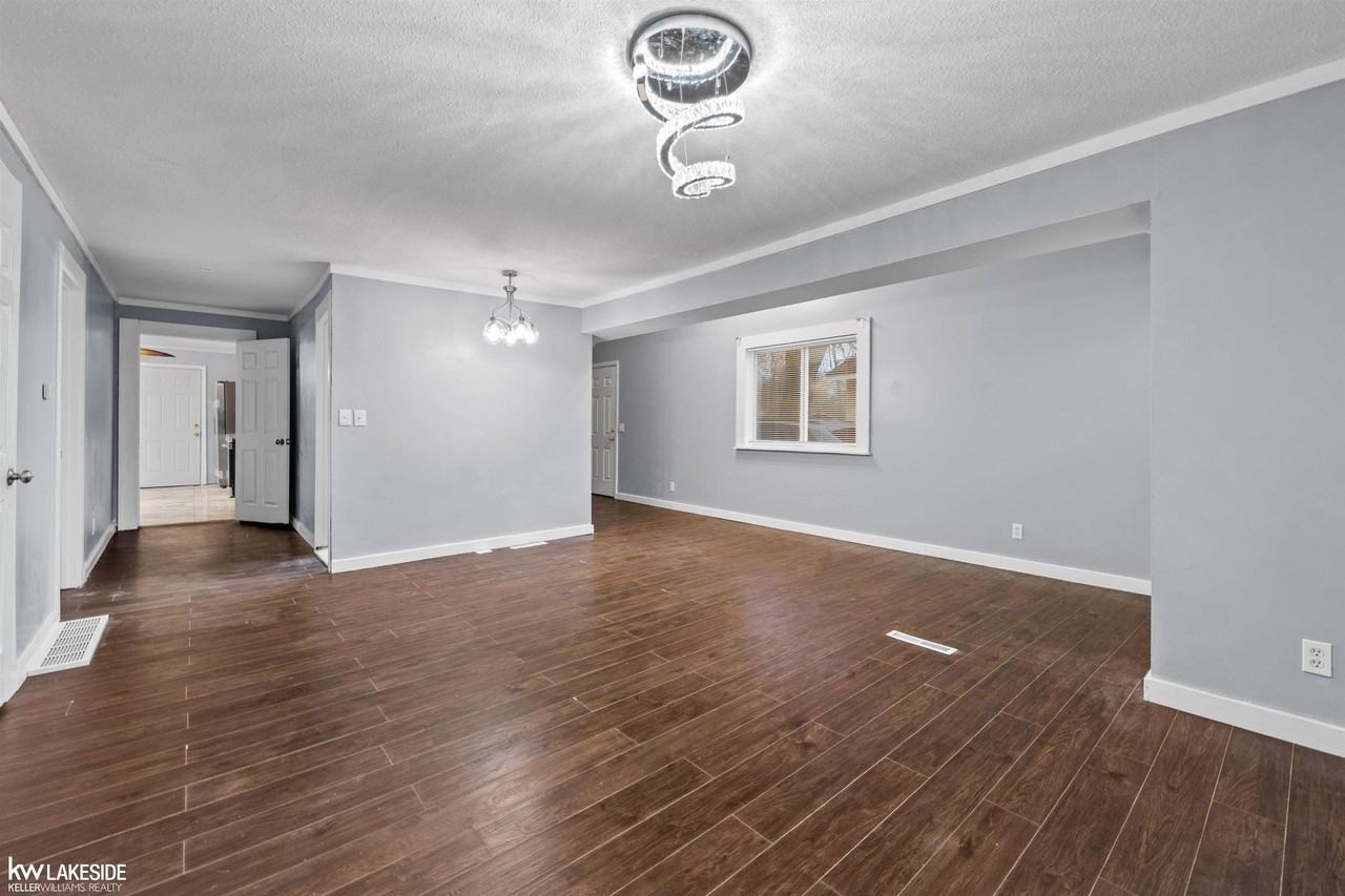 2105 Lambden Rd - Photo 7 of 22