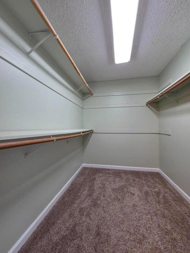 1884 Cherokee Dr - Photo 6 of 12
