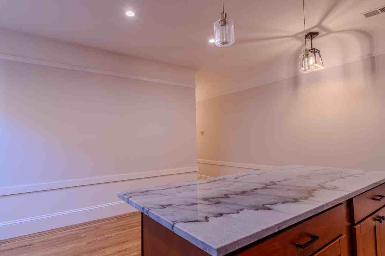 2018 Oakdale Ave - Photo 6 of 35