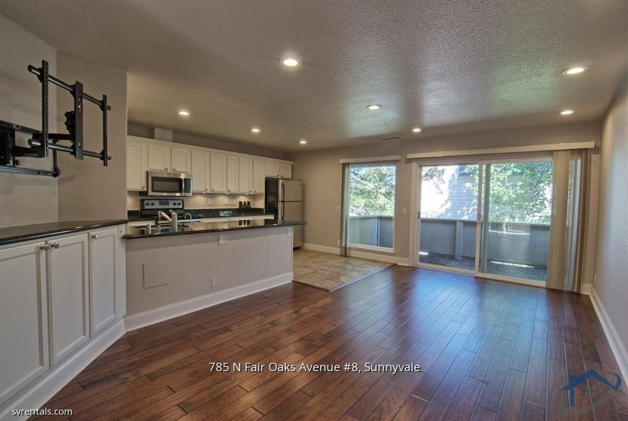 785 N Fair Oaks Ave - Photo 3 of 23