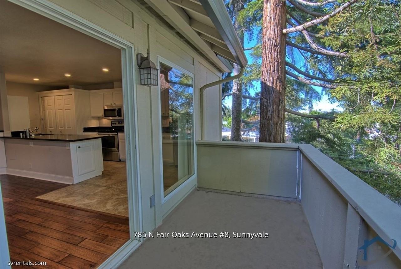 785 N Fair Oaks Ave - Photo 4 of 23