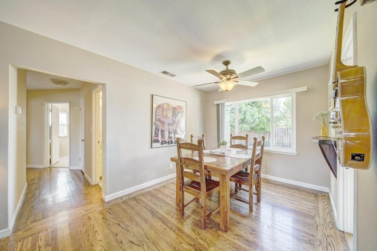 1024 Locust St - Photo 5 of 18