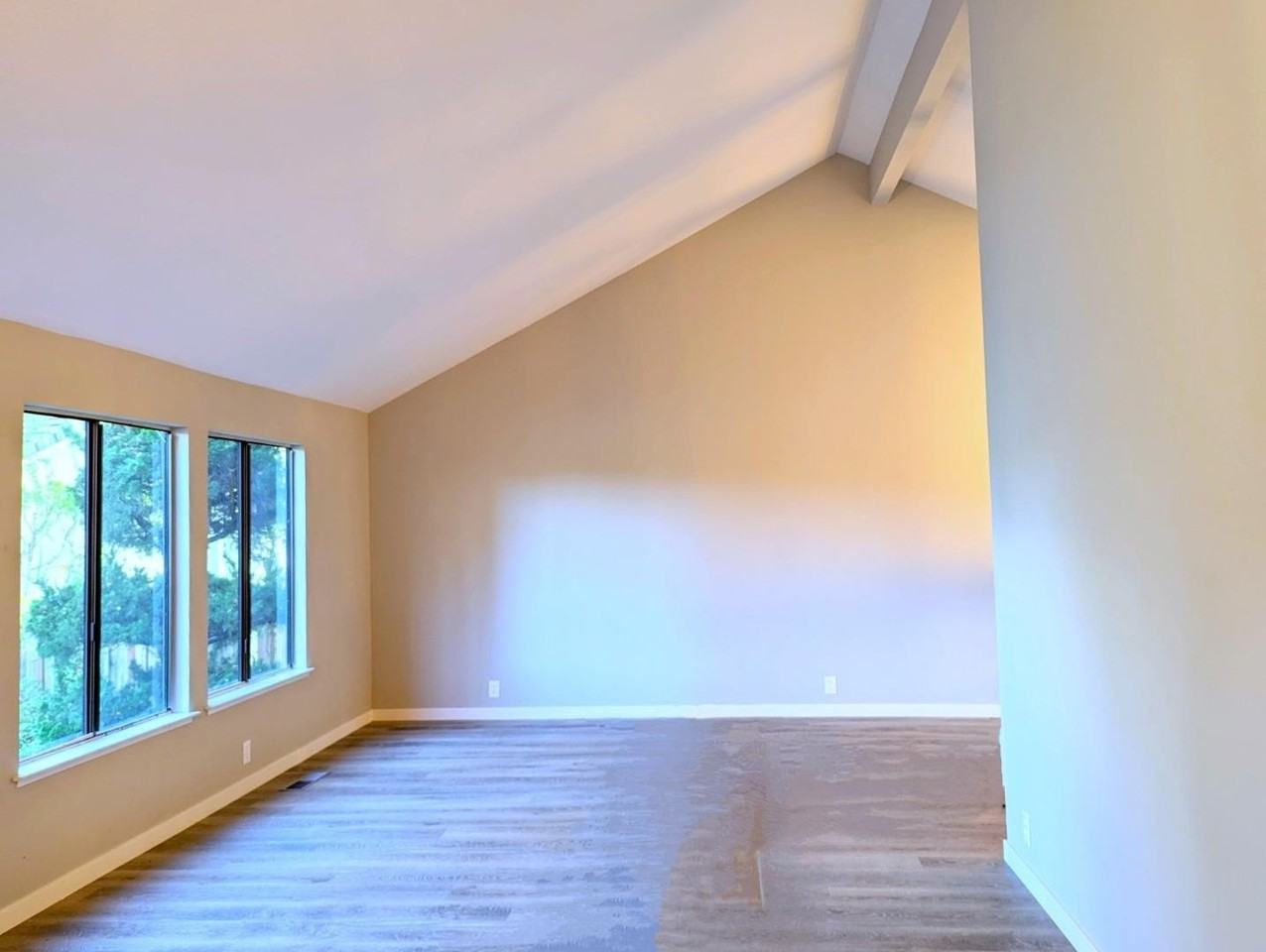 6525 Idlewild Ct - Photo 3 of 21