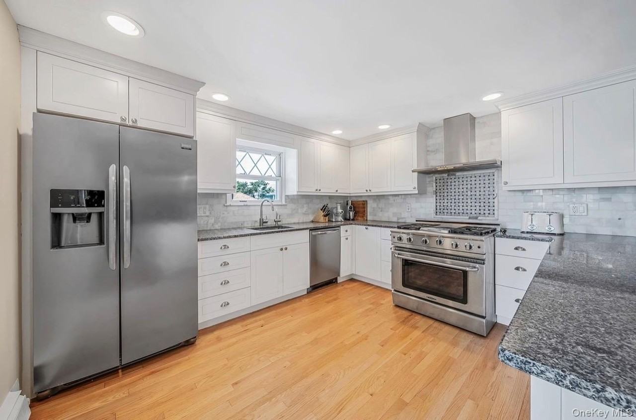 105 Vermont St - Photo 5 of 18