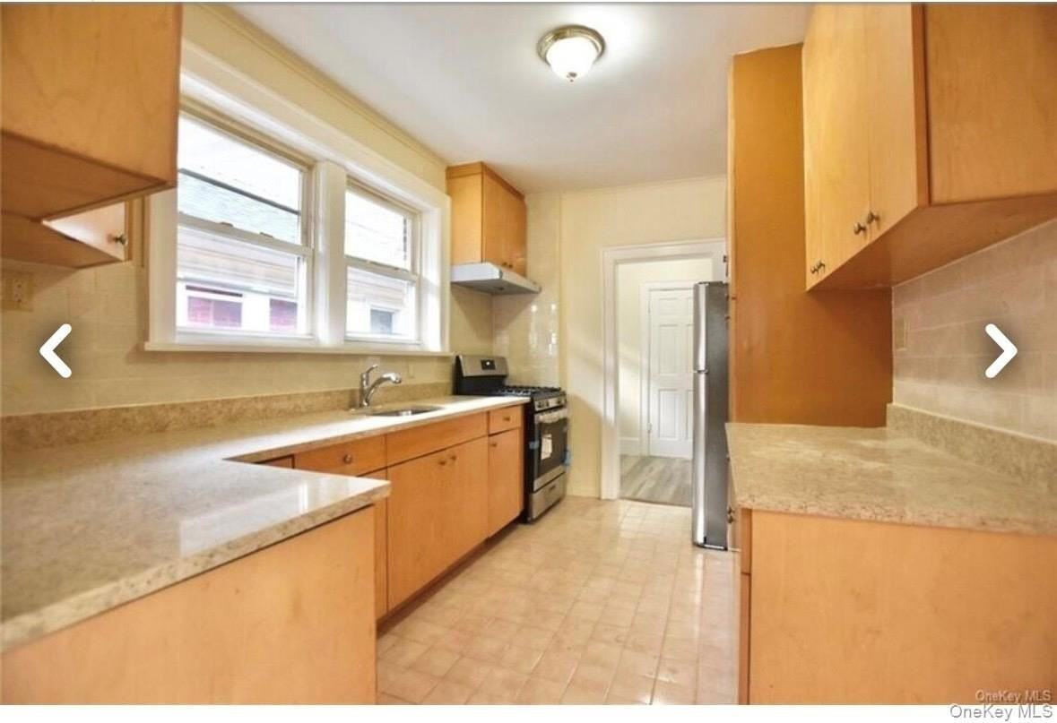 96 Grandview Ave - Photo 5 of 9