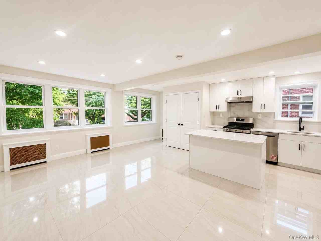 16515 65th Ave #2FL - Photo 4 of 15