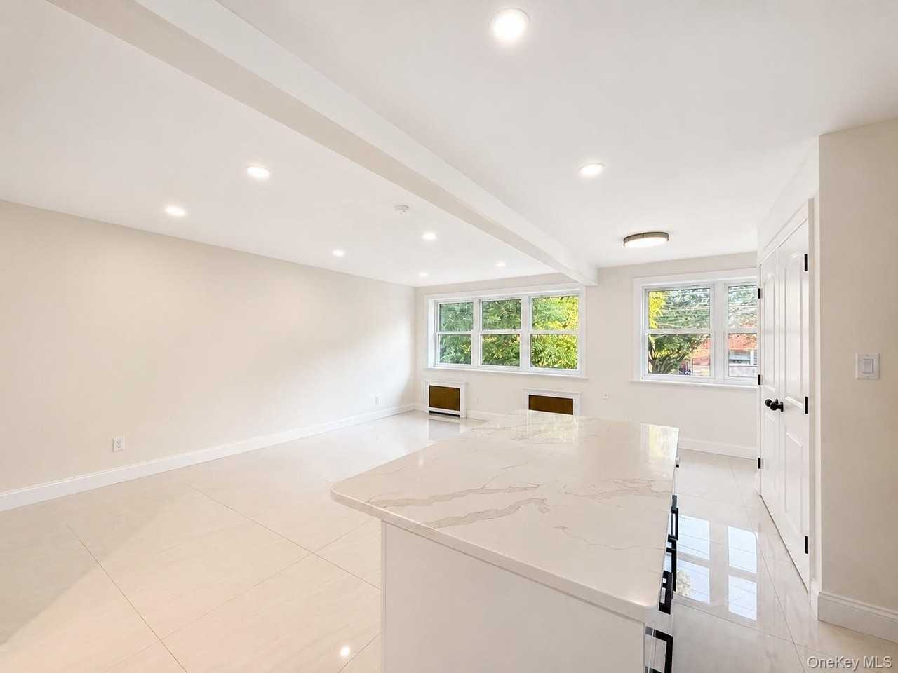 16515 65th Ave #2FL - Photo 5 of 15