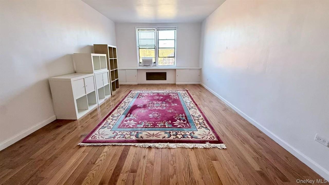 8360 Vietor Ave #6P - Photo 5 of 8