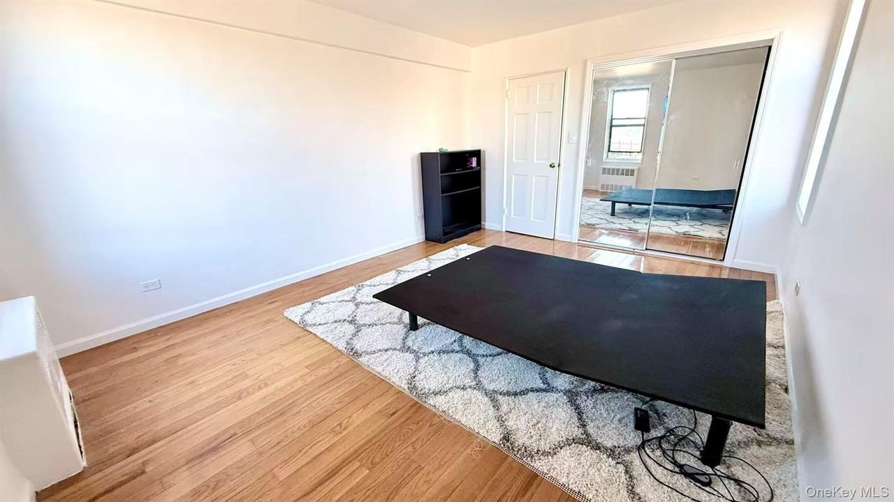 8360 Vietor Ave #6P - Photo 6 of 8