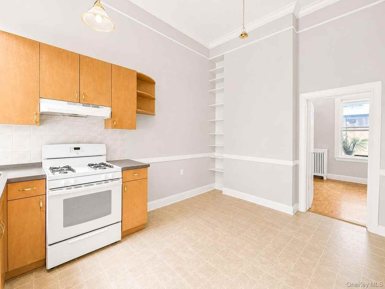 787 Woodward Ave #1L - Photo 2 of 10
