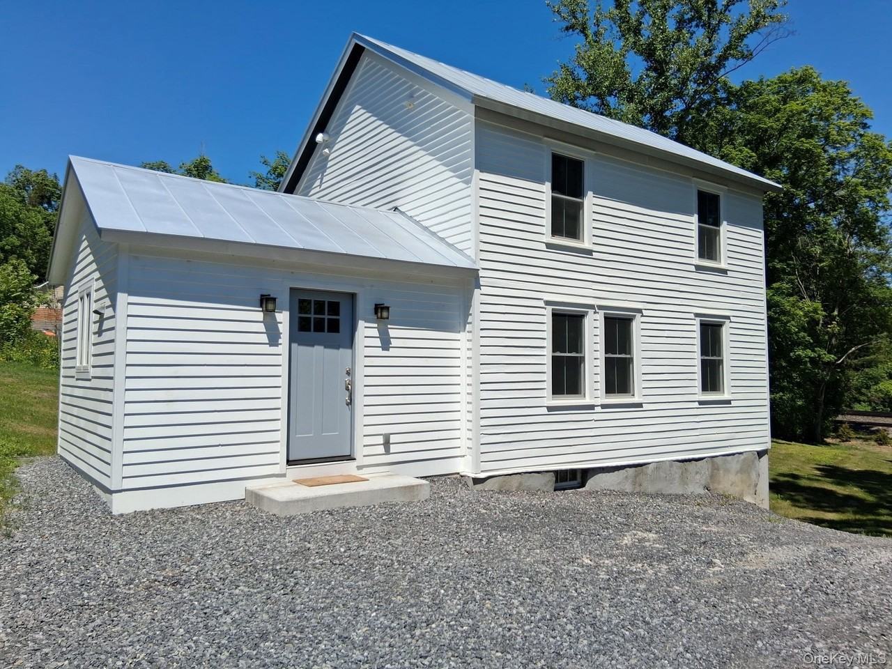 11 Cedar St - Photo 2 of 19