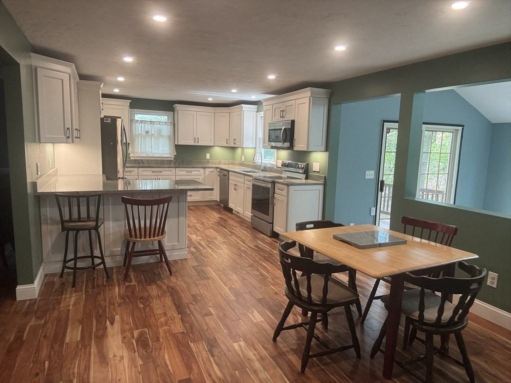 5 Cormier Cir - Photo 2 of 30