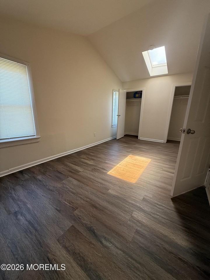 153 Seabreeze Ave #3 - Photo 3 of 4