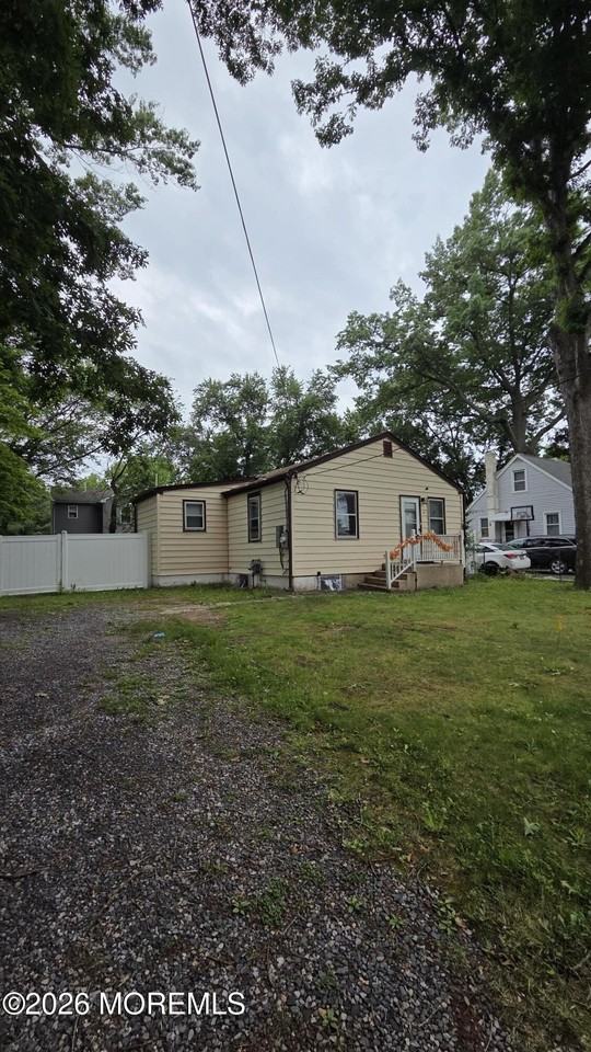 61 Cooney Ave - Photo 2 of 2