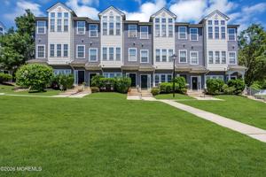 featured image of 9 River Ln